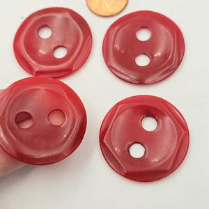 Botão vintage, plástico celuloide, vermelho escuro, botão redondo grande, celuloide vintage, meados de 1900, botão para costurar, 4 botões por pedido
