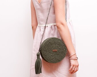 round crochet purse