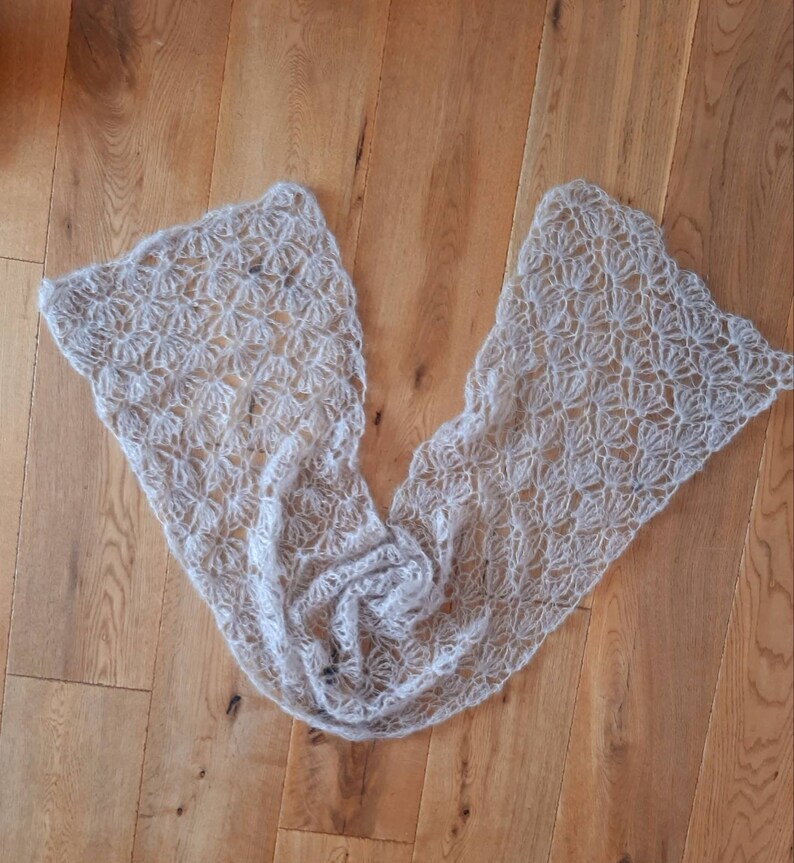 newborn photo prop Newborn knitted Baby Wrap,Photography Prop,Shell stitch baby wrap