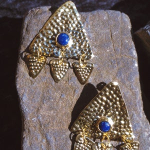 Máni Earrings of brass and Lapis Lazuli chabochon, Nordic Bronze Age, Shieldmaiden, Ancient Goddess Jewelry image 3