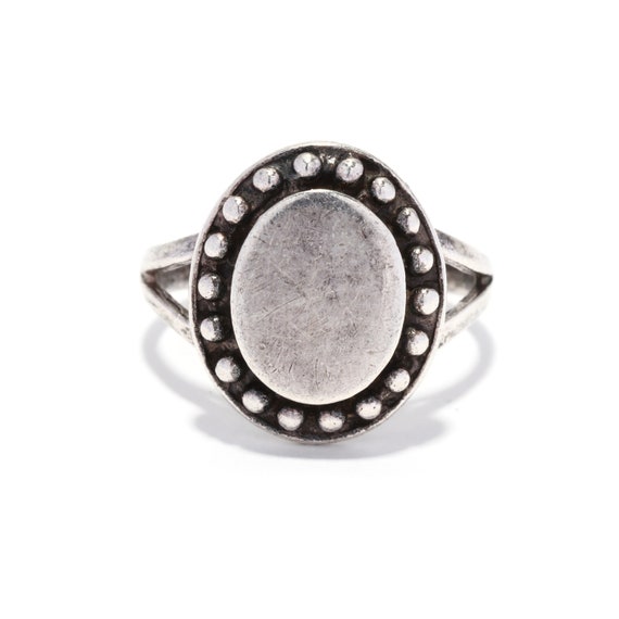 Vintage Sterling Silver Oval Signet Ring With A B… - image 1
