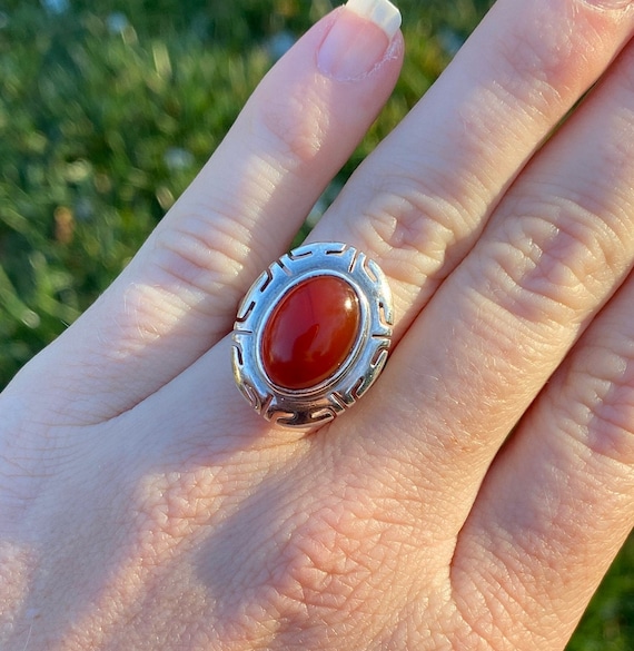 Vintage Sterling Silver Oval Cabochon Carnelian Ri