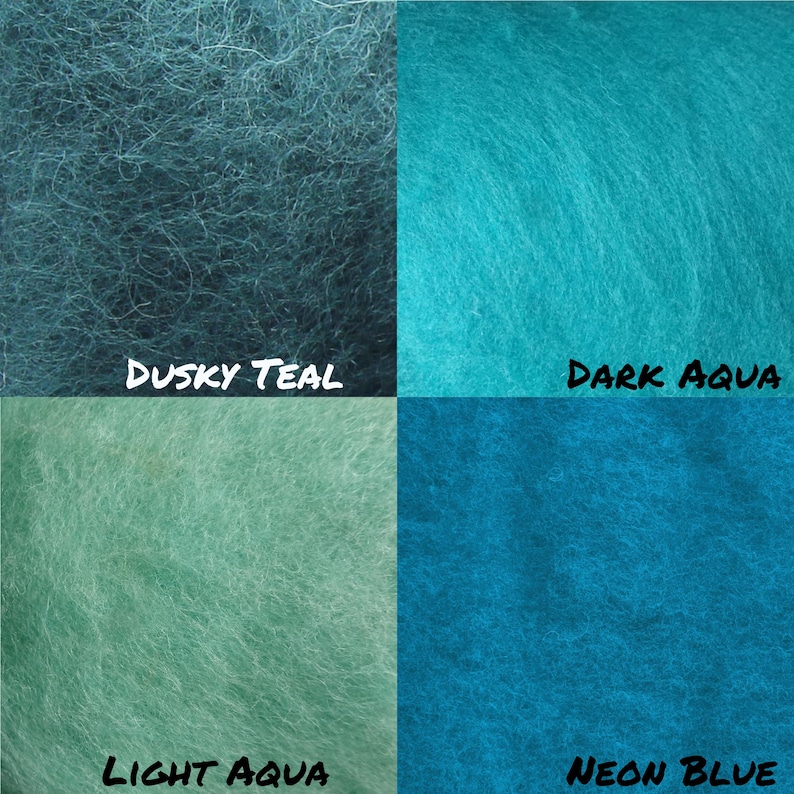 Puede incluir: Cuatro muestras de hilo en diferentes tonos de azul y verde. Las muestras est&aacute;n etiquetadas como "Dusky Teal", "Dark Aqua", "Light Aqua" y "Neon Blue".