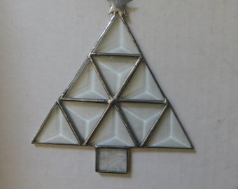 Pequeño árbol de Navidad de vidrio biselado con estrella enlatada y pegamento Chip Trunk Ornament o Suncatcher