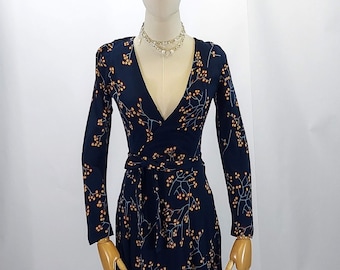 1970s Diane Von Furstenberg Navy Floral Wrap Dress 32"B 25"W