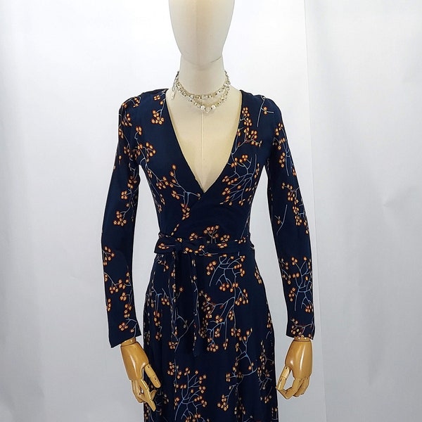 1970s Diane Von Furstenberg Navy Floral Wrap Dress 32"B 25"W