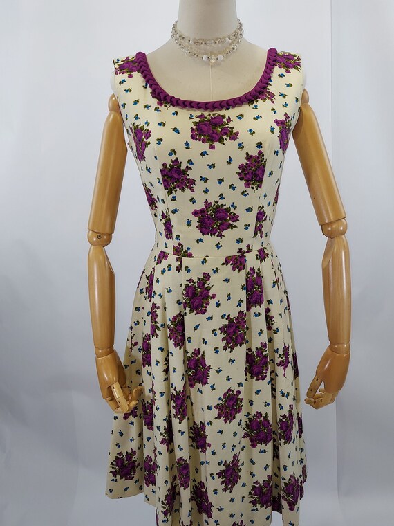 1950s Floral Print White and Purple Cotton Dress … - image 3