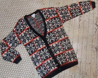1980s Snowflake Intarsia Cardigan Sweater Bust 42"