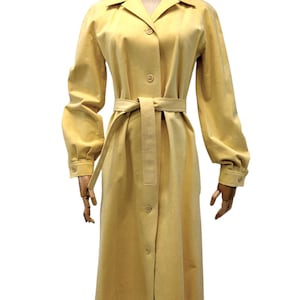 Halston Mantelkleid aus Ultrasuede aus den 1970er Jahren, Taillenumfang 36 Zoll