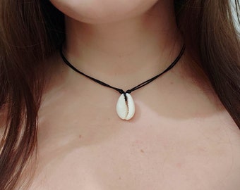 Cowrie Shell Necklace, Hippie Adjustable Shell Necklace, Gift for Her, Surf, Boho Beach Mermaid Necklace, Unisex, Holiday Jewellery