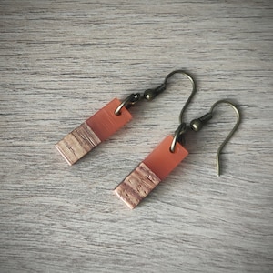 Hars houten oorbellen oranje oorbellen korte boho oorbellen cadeau voor haar kerstcadeau