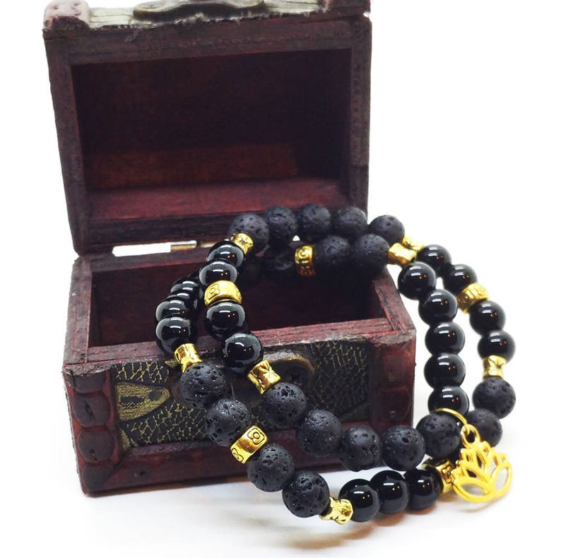 Gemstone bracelet. diffuse bracelet Essential Oils bracelet,Oil diffuser bracelet Lava vulcanic beads bracelet Agate mala beads jewelry