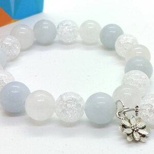 Sea gemstone, bracelet, white agate, gemstone beads, cracked quartz beads bracelet. Mala beads, Beaded, Energy, meditation, yoga jewelry.