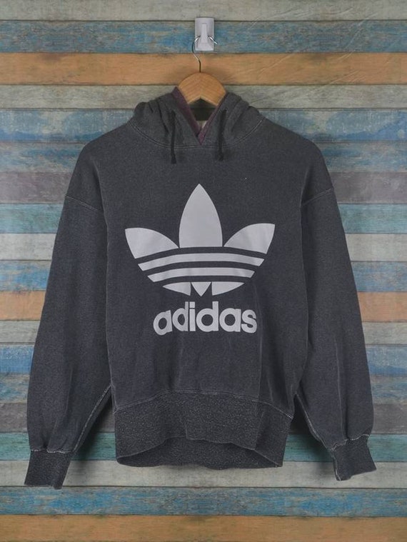 trefoil sweater