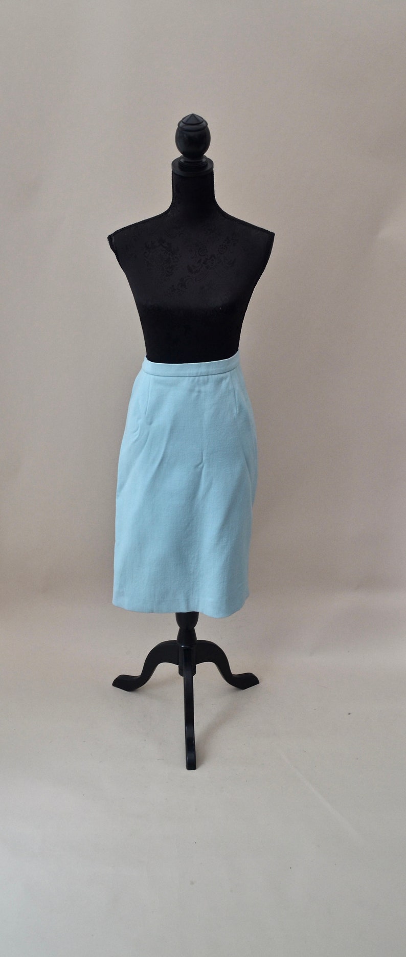 Est UK size 1416 1980s Pale blue Louis Feraud skirt and long Jacket
