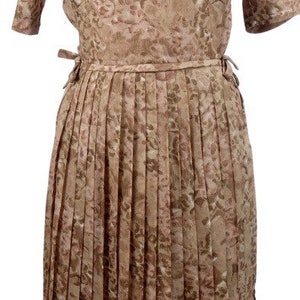 Late 50s, 1960s, tailored , pleated, wiggle, dress, frock, floral print, wedding, day dress, medium sized , rose, detailed dress