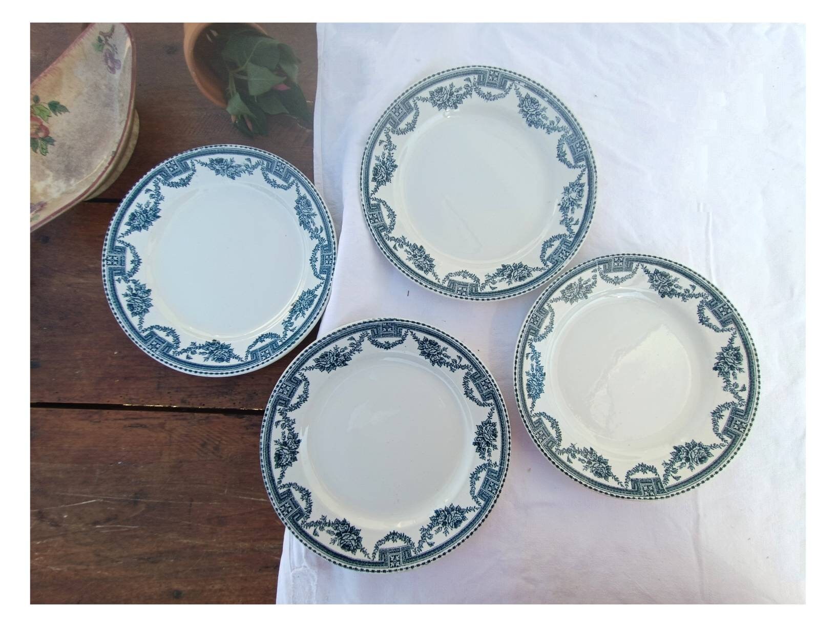 suite De 4 Assiettes