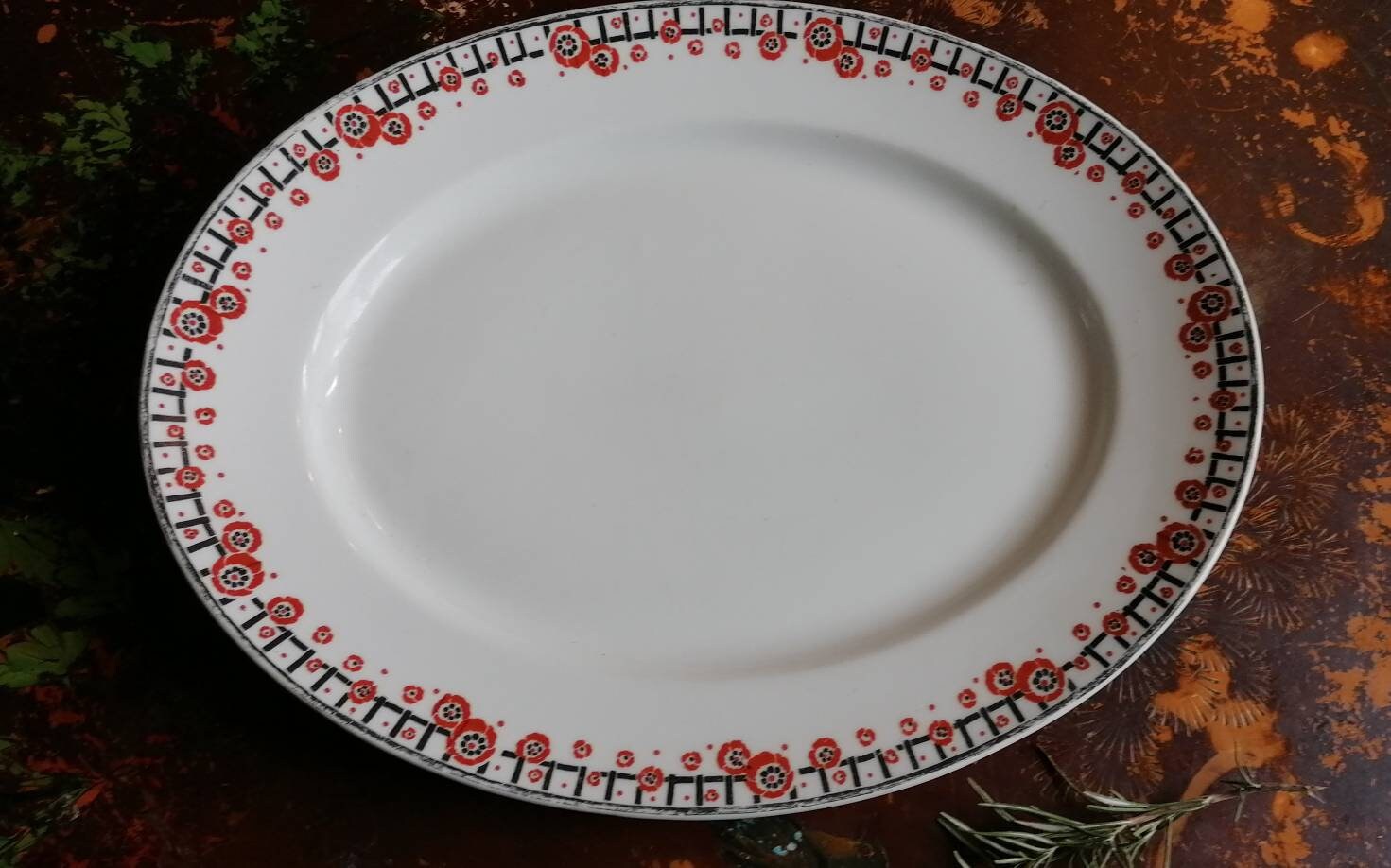 Grand Plat de Service Ovale en Porcelaine Limoges Balleroy et Fils, Motifs Coquelicots Rouge Noir/Va