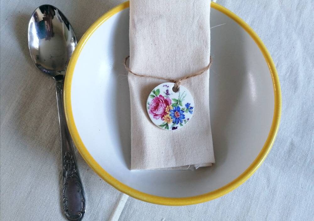 Mediallon Poétique, Faïence Terre de Fer Recyclé , Gien Modèle Florence, Motif Fleuri et Estampille/