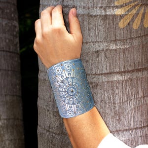 Cuff Wallet, Slim Wallet, Mini Wearable Wallet, Wrist Wallet, Great Yoga Zen Bracelet / Wallet, Zen Mandala Cuff Wallet, Bracelet for Women.