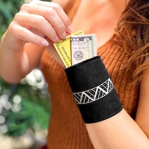 Monedero vegano con brazalete de muñeca, accesorios de viaje para mujeres, bolso boho, BILLETERA DE MUÑECA, regalo vegano único, ropa boho / gamuza vegana