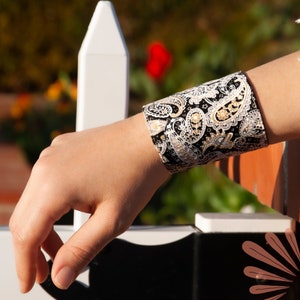 Bracelet à compartiments cachés, Portefeuille compact, PORTEFEUILLE DE POIGNET, Portefeuille imprimé Boho, Portefeuille Boho, Portefeuille Hippie, Portefeuille Bracelet