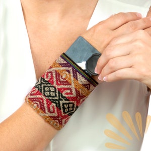 Cartera delgada, CARTERA DE VIAJE, Cartera de muñeca, Accesorios para festivales. Pulsera Cartera Secreta, Cartera de Viaje Minimalista / Perú Étnico*