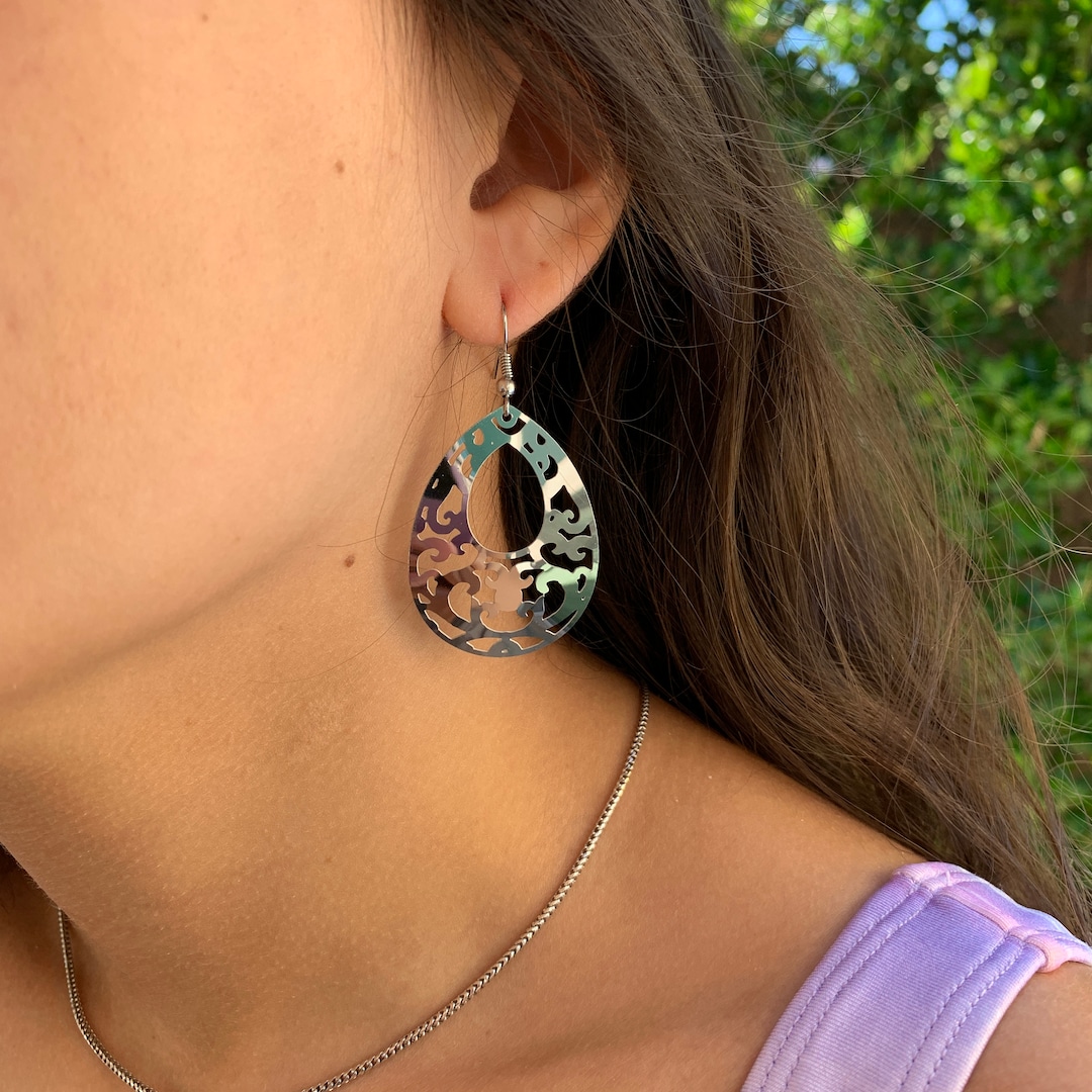 Stainless Steel Laser Cut Eyelet Earrings, Keyhole Cutout Dangle ...