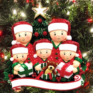 Christmas Decoration, Personalised Family Christmas Ornament for couples and families with 1,2, 3, 4 kids. Xmas 2026 Keepsake 画像 6
