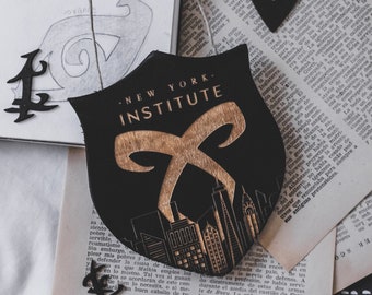 New York Institute Wooden Signpost, Handmade in natural wood, Inspired by the Shadowhunter World, 12 cm/4'7 in