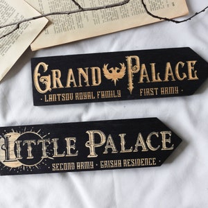 Grishaverse Individual Large Wooden Signposts, Grand Palace, Little Palace
