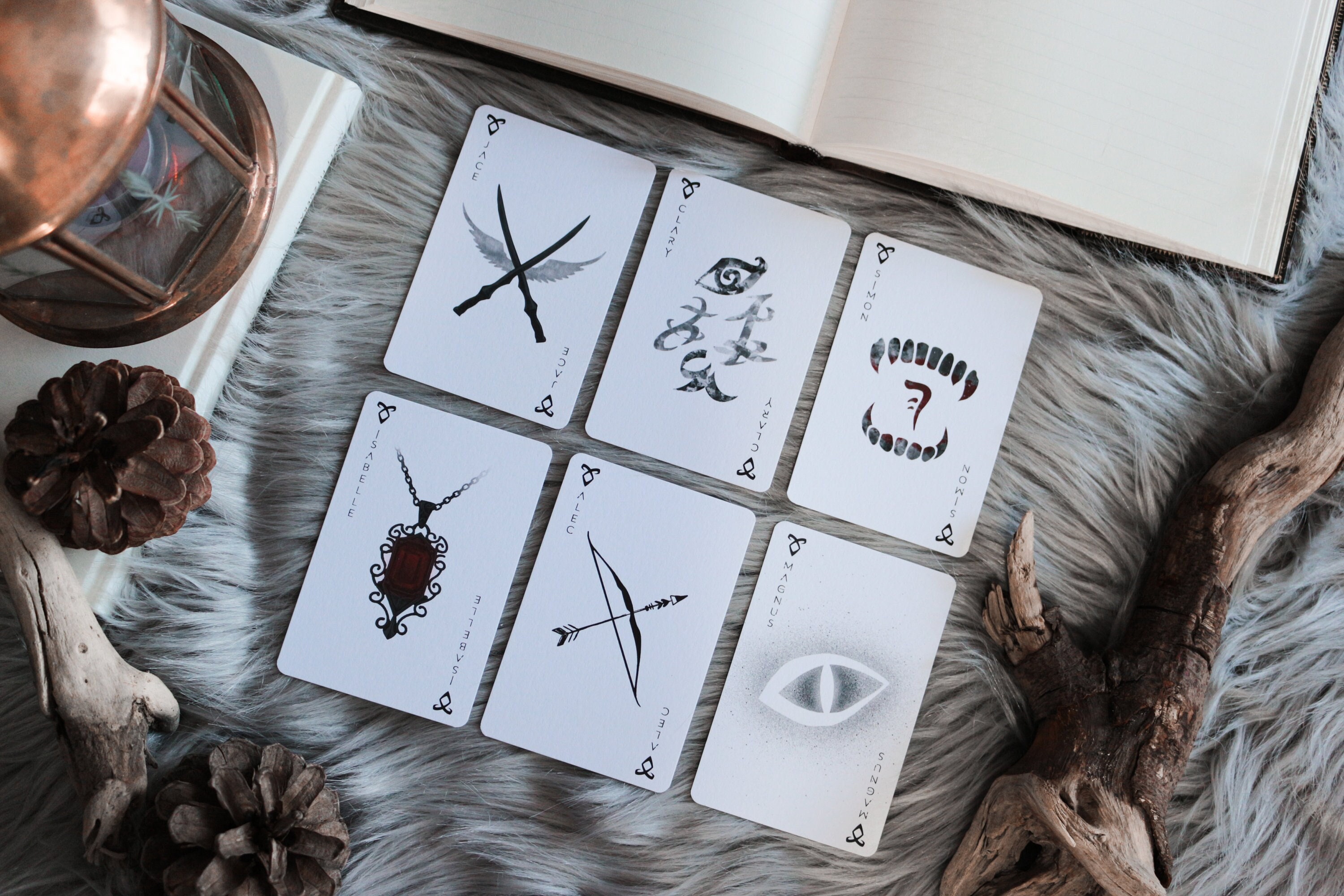 6枚セットのカード、シャドウハンターのキャラクター、トランプサイズ、モータルインストゥルメンツ - Etsy 日本, image size:3000x2000