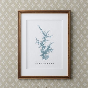 Lac Normand | Caroline du Nord | Cadeau de carte aquarelle de lac, décoration de maison de lac, cadeau de mariage artistique personnalisé, peinture de voyage personnalisée, impression d'art