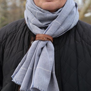 Men&#39;s Blue Checkered Linen Scarf with Leather Strap