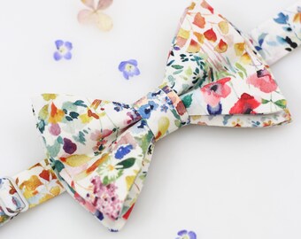 Men's flowers bowtie . Men's elegant floral bowtie