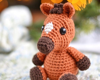 Horse crochet pattern , amigurumi breyer horse tutorial , DIY crochet western horse for cowboy, crochet toy farm pony for cowgirl