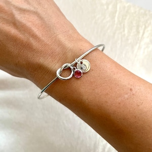 Silbernes Knotenarmband Geschenk für Sie, personalisierte Weihnachtsgeschenke, Geschenk für die beste Freundin, Geschenke für die Trauzeugin, Geburtstagsgeschenk für die Schwester Bild 3