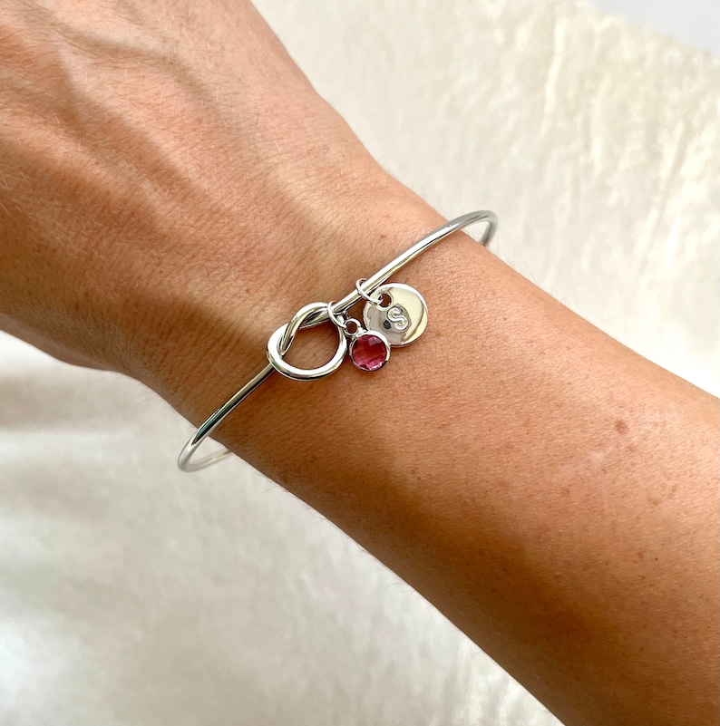 Silbernes Knotenarmband Geschenk für Sie, personalisierte Weihnachtsgeschenke, Geschenk für die beste Freundin, Geschenke für die Trauzeugin, Geburtstagsgeschenk für die Schwester Bild 3