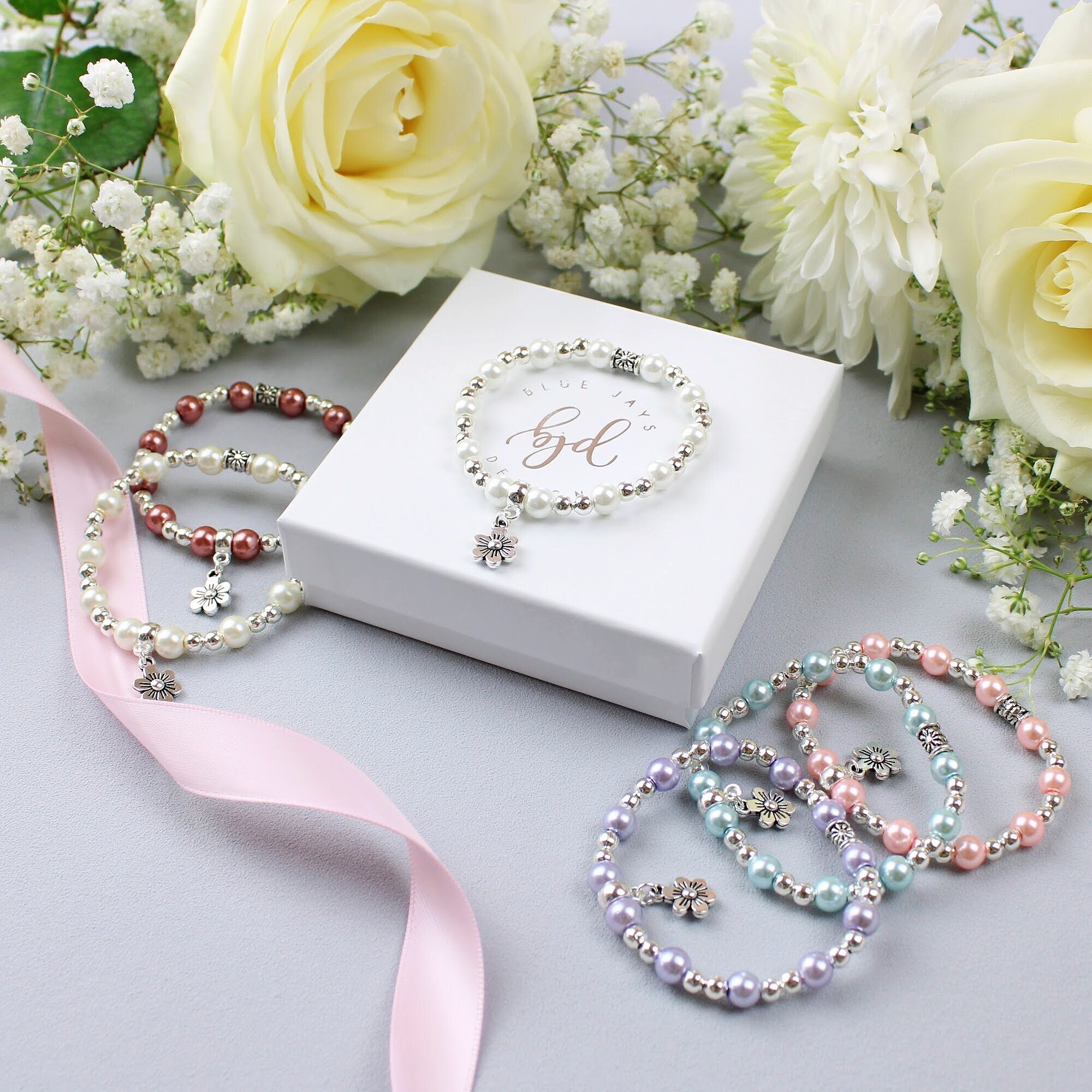 Braccialetto di strass fiore d'oro da sposa alla moda gioiello di perle bianche semplici bracciali da sposa spose gioielli da damigella d'onore per le donne  320