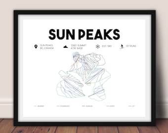 Könnte beinhalten: Ein gerahmter Druck mit dem Schriftzug "SUN PEAKS" in Schwarz. Der Druck zeigt eine Skipistenkarte mit einem Gipfel von 2152 Metern und einer Basis von 1255 Metern. Er zeigt auch 137 Pisten und das Gründungsjahr 1961.