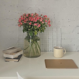 Grade de parede de arame, clipes GRATUITOS, placa de memorando de arame, painel de grade de arame, decoração de mesa de trabalho, quadro de humor branco preto dourado, grade de metal
