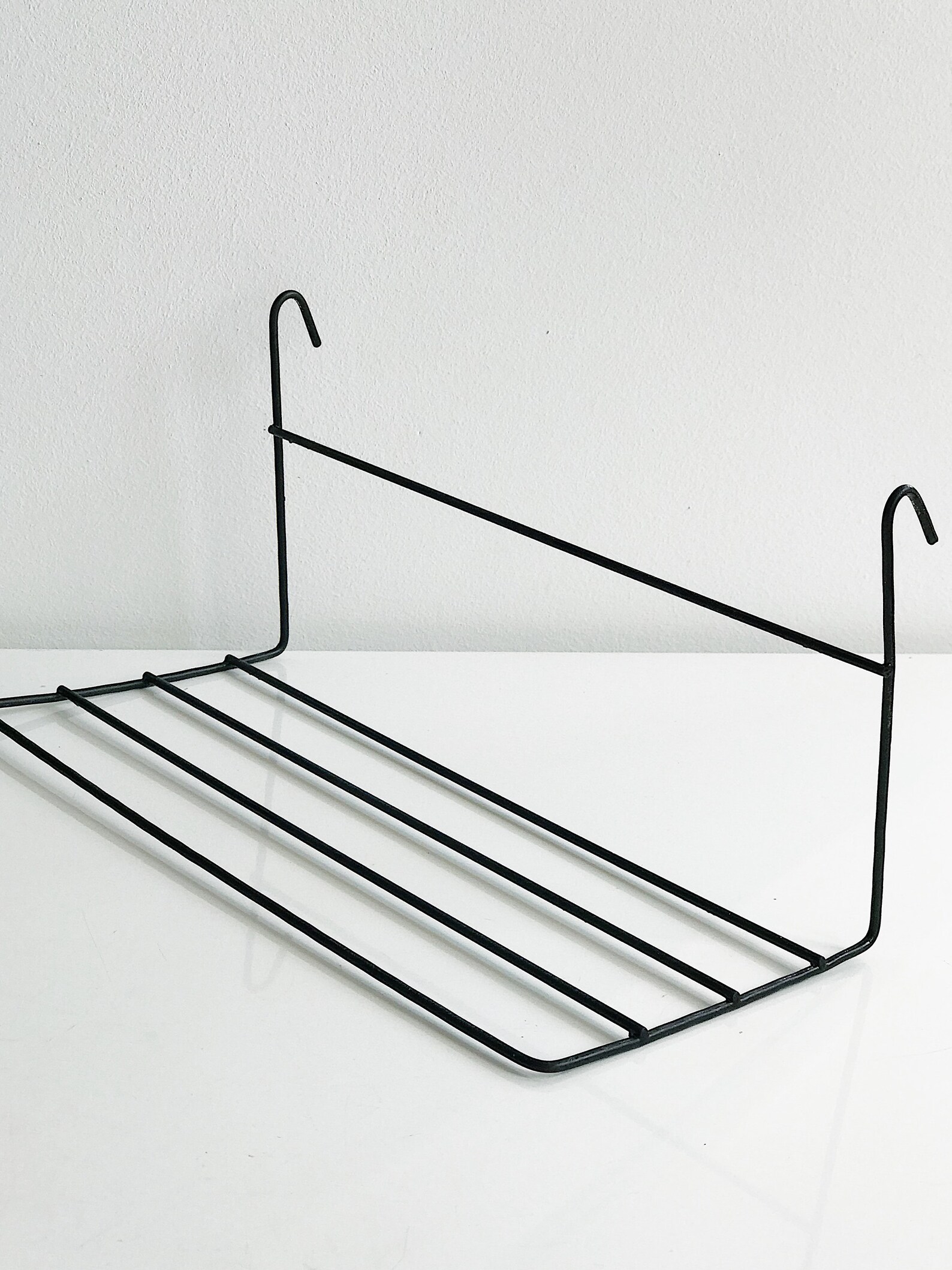 Garneck Grid Wall Shelf Pack 25x10cm Wire Storage Basket Rack White Straight Shelf For Grid Panel Display