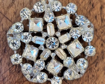 Grande broche en strass