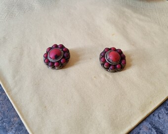 Paire de boucles d'oreilles à clip en laiton et pierre - Peut-être des années 1970