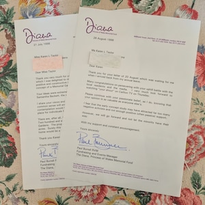 Dos cartas de Paul Burrell, mayordomo de la Princesa Diana de Gales, a mí en 1998