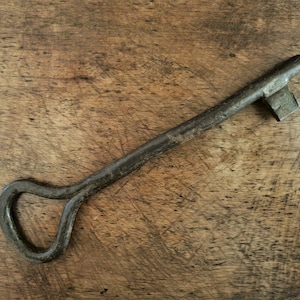 18th or Early 19th Century Handwrought Key from England