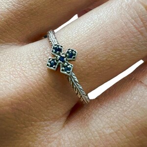 Loree Rodkin PETITE TINY FANCY CROSS リング Loree Rodkin Ring 