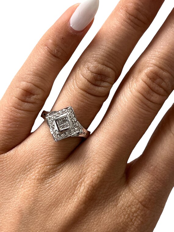 14kt White Gold 0.30ctw Diamond Ring View 5