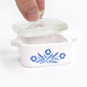 Mini Cornflower Trinket Box – Corning Ware–Inspired Casserole