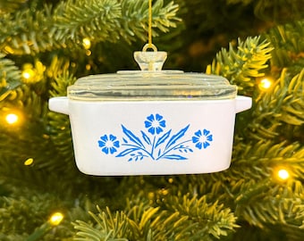 Cornflower Casserole Ornament – Corning Ware–Inspired Miniature Retro Dish for Collectors